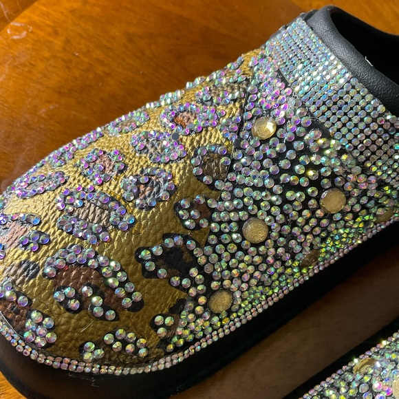 Custom crocs - Picture 2 of 4